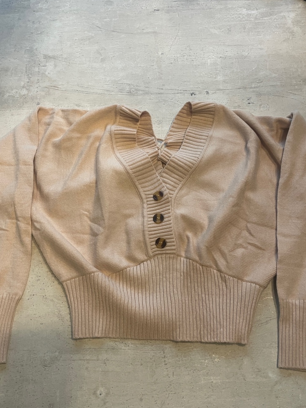 Zaful Beige V-Neck Button Crop Sweater